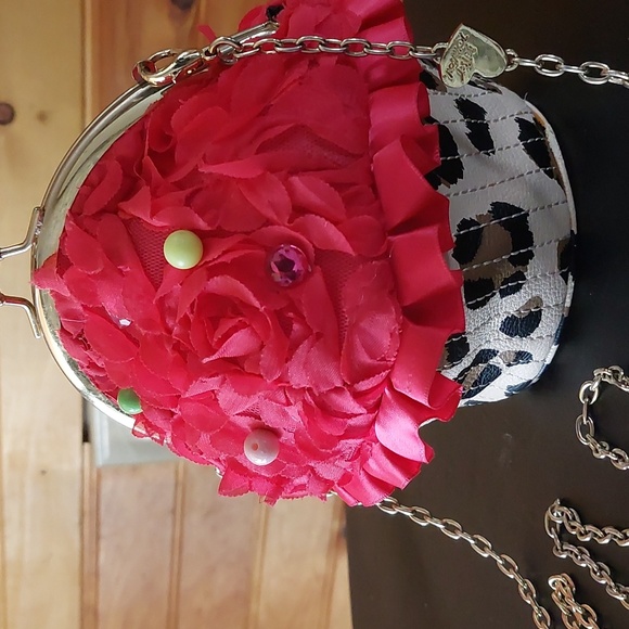 Betsey Johnson Pink and Leopard Cupcake Crossbody Bag - Picture 5 of 9